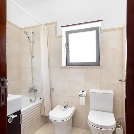 Villa Altido Superb Villa With Pool, Terrace, Garden And Bbq Parede