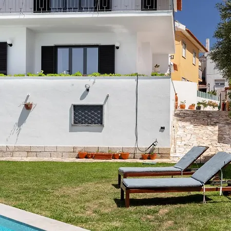 Villa Altido Superb Villa With Pool, Terrace, Garden And Bbq *